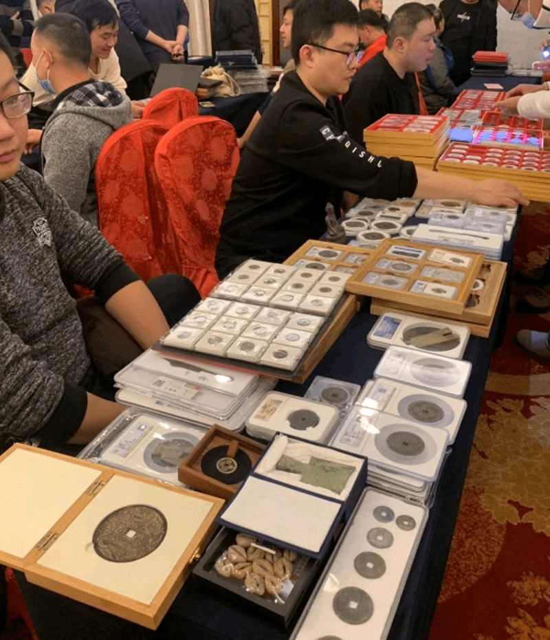 古董工艺品：旧时光里的新宠